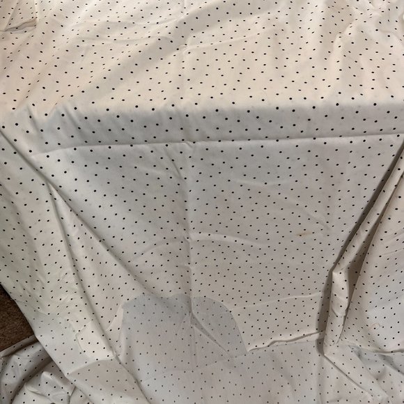 πCone Mills White with Blue Dots Fabric for Craft - Quilts etc 130 x 59 inch - Picture 3 of 8